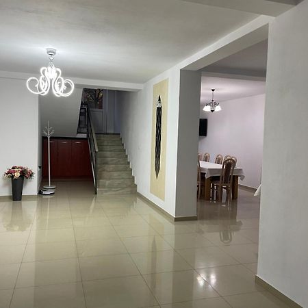 Pensiunea Vătafu Gura Râului Exterior foto